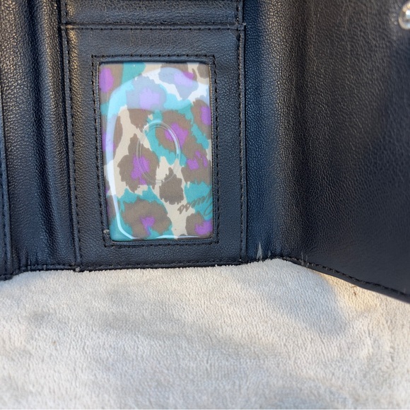 Guess geela wallet in good condition. - Picture 6 of 8